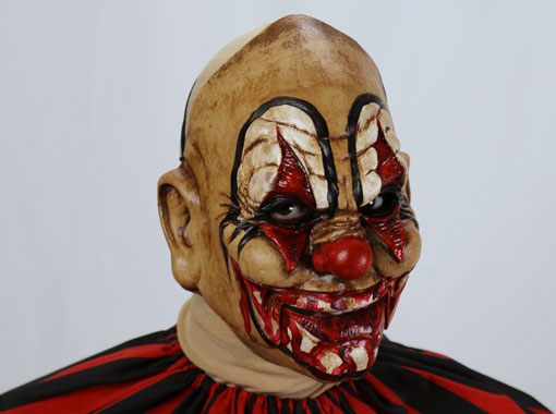 smiling clown mask