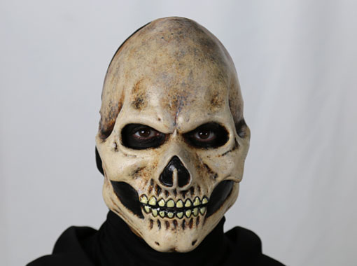 skull mask with movable jaw